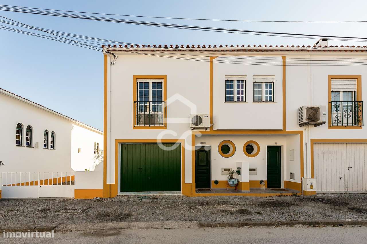 Moradia T3 c/ Garagem, Quintal e Terraço no Bairro da Casinha, em Évor-23