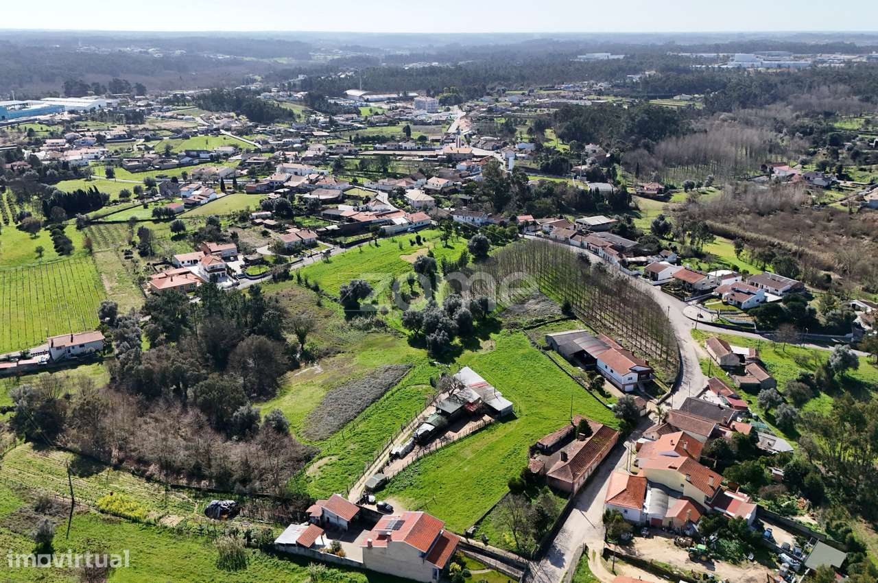 Terreno Urbanizável em Vila Verde – Excelente Localização-18