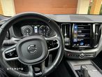 Volvo XC 60 B5 D AWD R-Design - 10