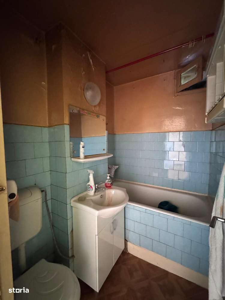 Apartament de vanzare, 3 camere, Str. Govora, Pret: 53.000 Eur-6