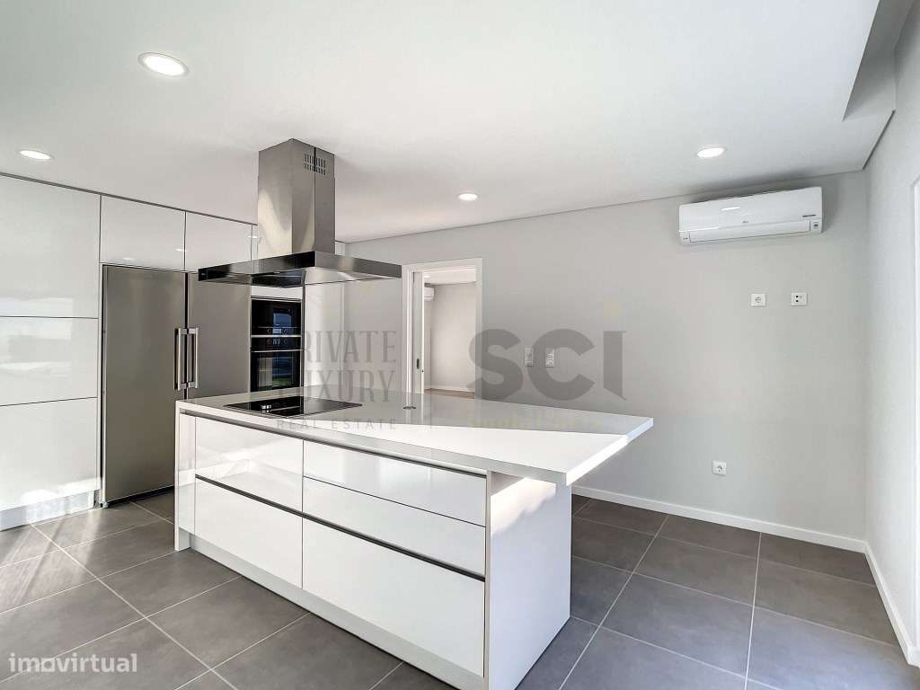 Moradia T3 Independente Térrea em Azeitão Garagem Piscina-14