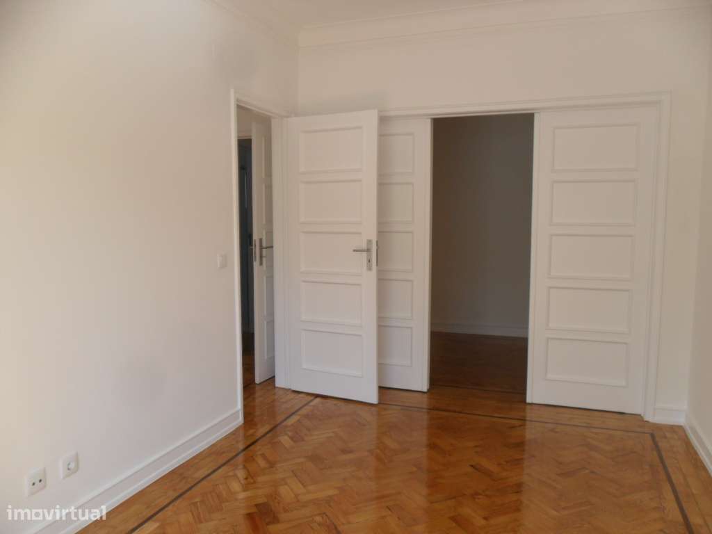 T2+1 Junto à Estrada de Benfica - Grande imagem: 5/11