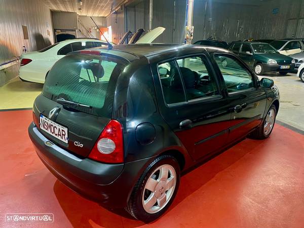 Renault Clio 1.2 16V Privilège - 5