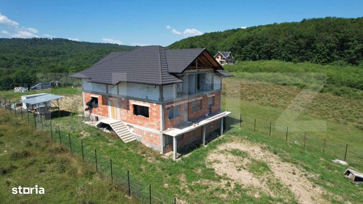 Pensiune la rosu, 370mp, Ciprian Porumbescu - Imagine principală: 5/9