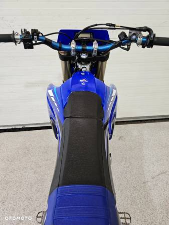 Yamaha YZF - 40