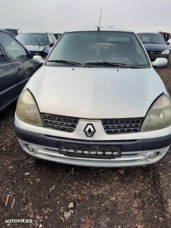 Dezmembram Renault Clio - 1