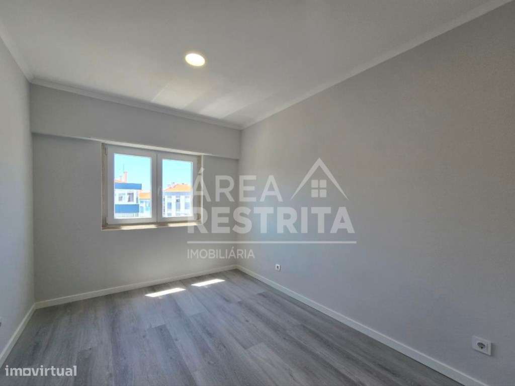 Apartamento T4, totalmente remodelado, na Cruz de Pau-14