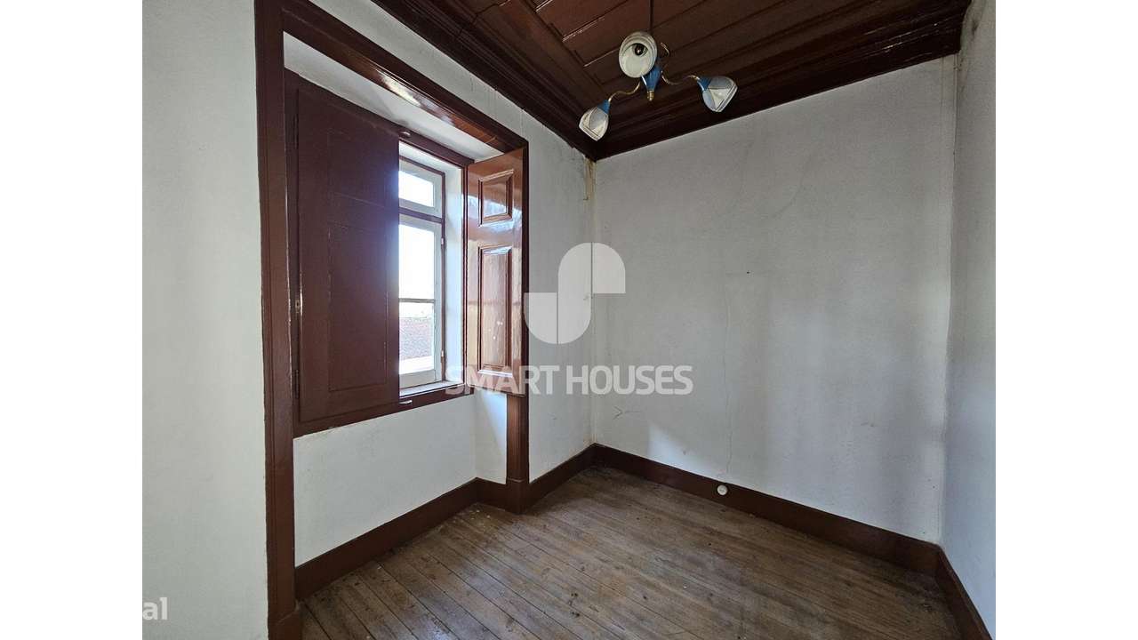 Moradia T4+T2 Pombeiro c/ terreno-26