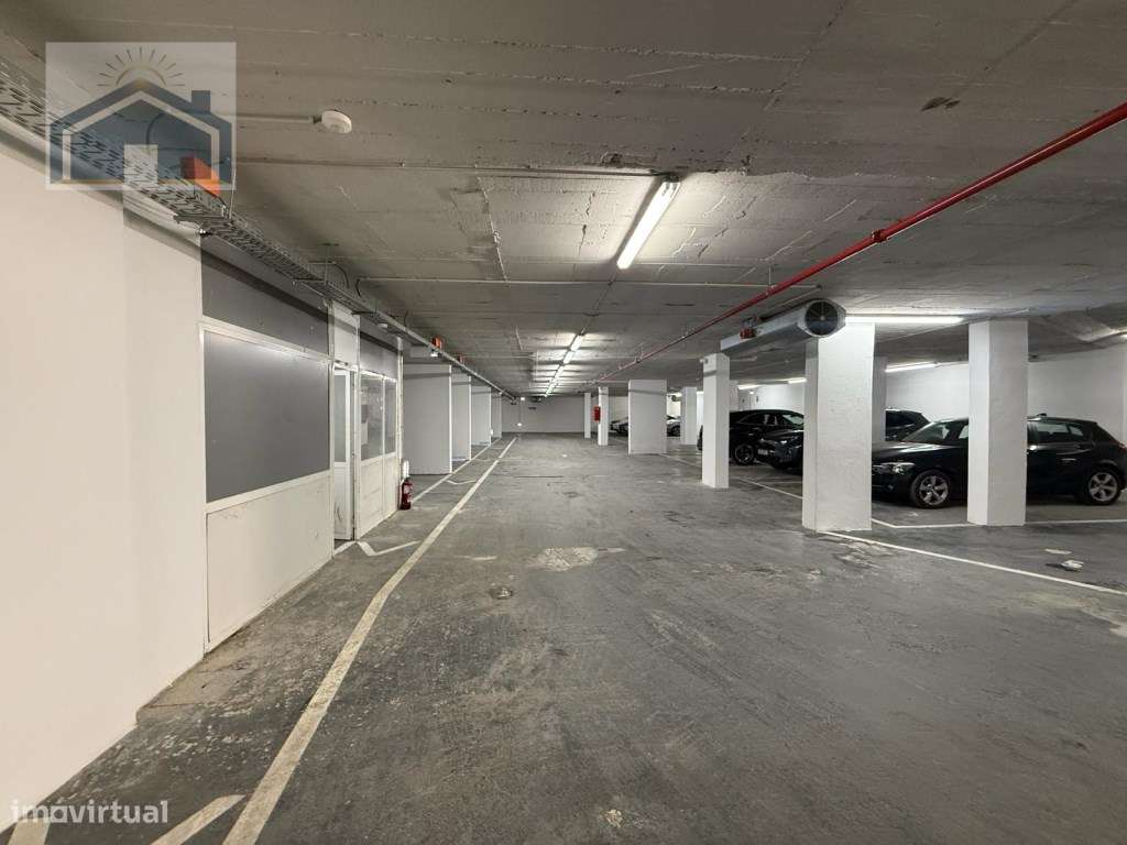 Parque de Estacionamento Automatizado 24h no Centro de Lagos-15