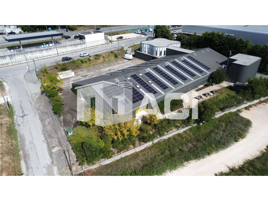 Armazém e Espaço Industrial de Excelência - 3 Pisos | Terreno de 5....-38