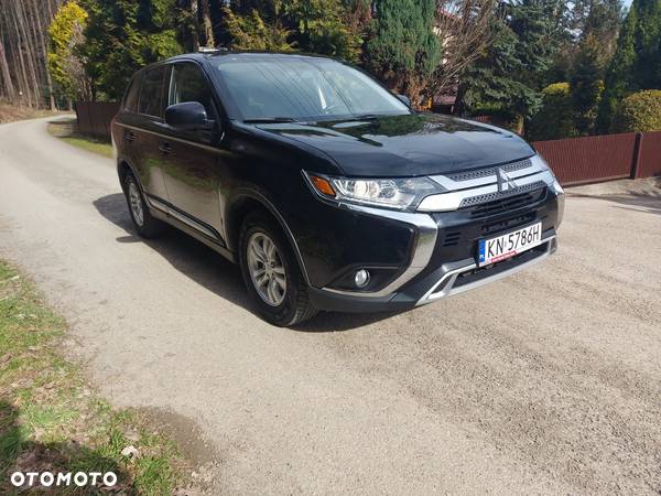 Mitsubishi Outlander - 4