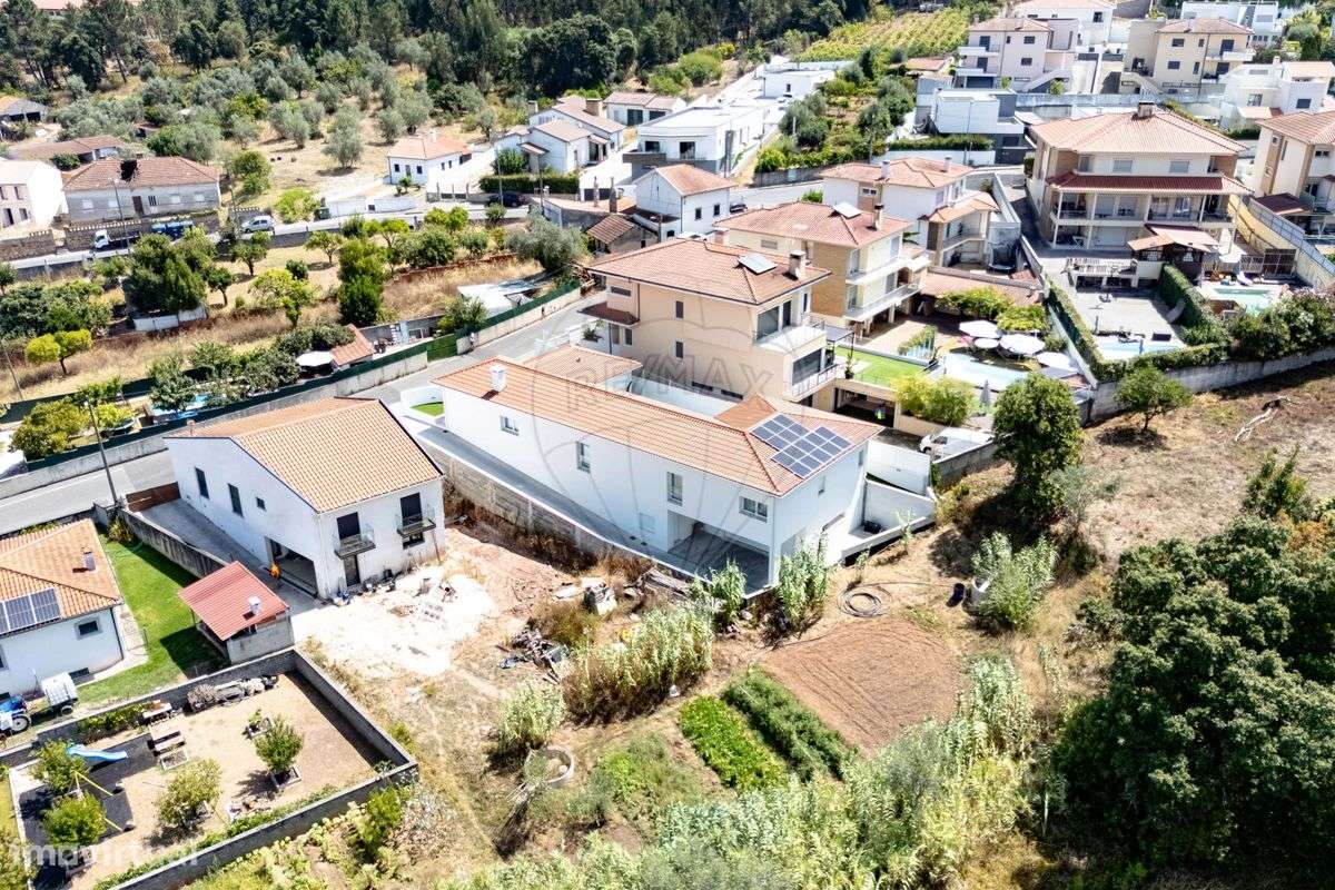 Moradia T4 para venda - Grande imagem: 4/38