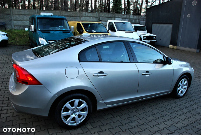 Volvo S60 - 11