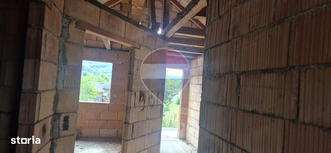 Casă / Vilă cu 4 camere de vânzare-3