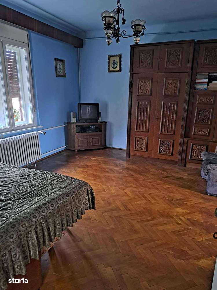 Casa cu 5 camere de vanzare , 14 MAI , 128.000 euro neg.-3