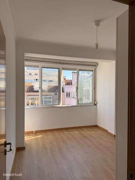 T2 Algés junto finanças - Grande imagem: 5/8