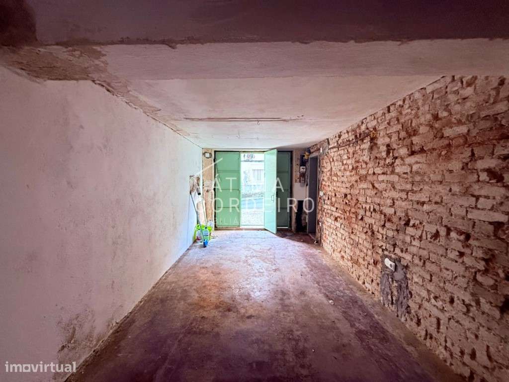 Garagem para Arredamento em Cacilhas - Grande imagem: 4/10