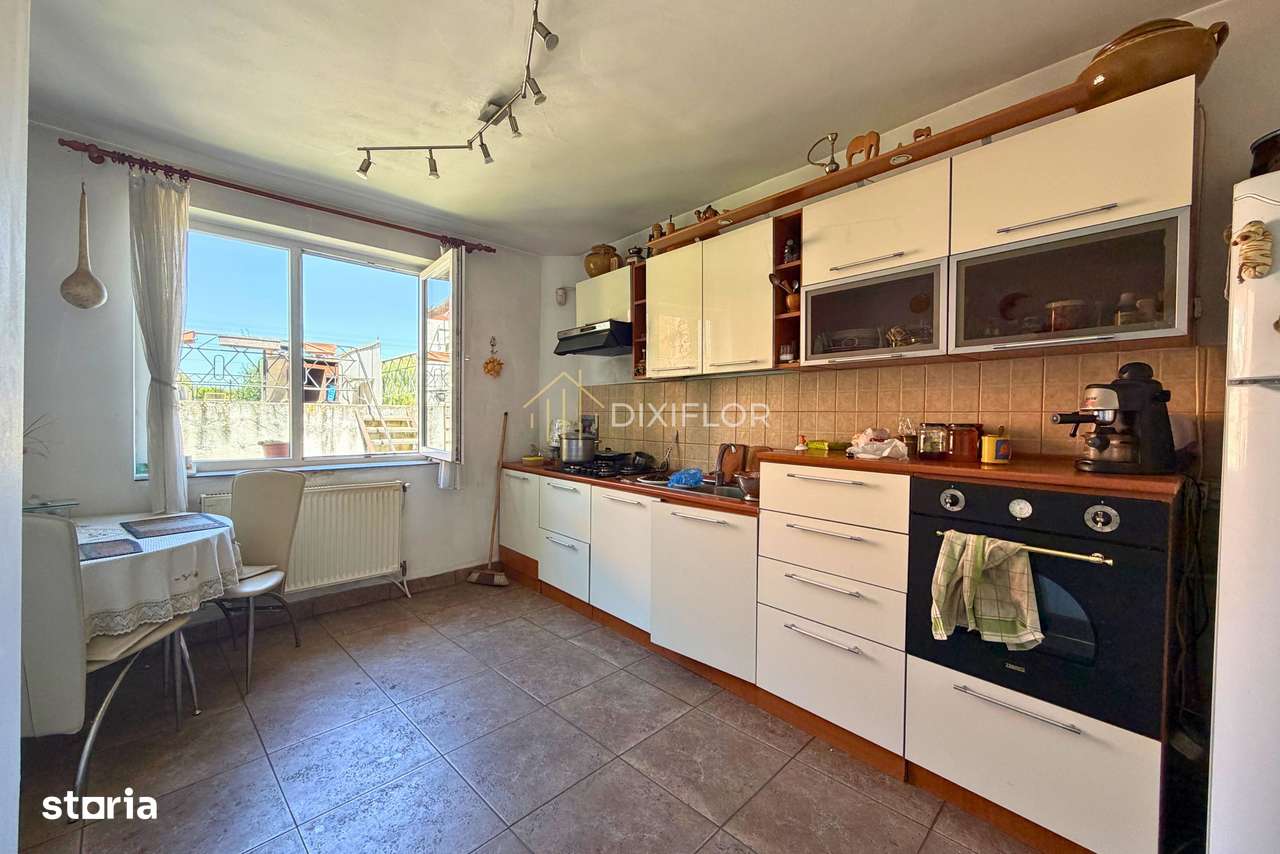Casă individuală cu două clădiri | Str. Dumbravei | 290.000 €-8