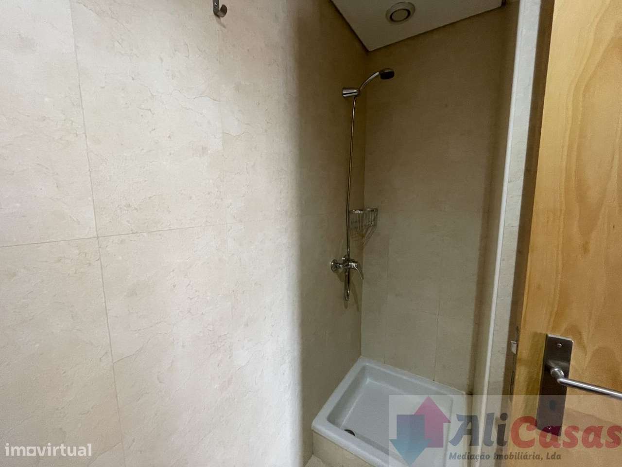 **Apartamento T2 para Venda na Avenida da República, Junto à Câmara-13