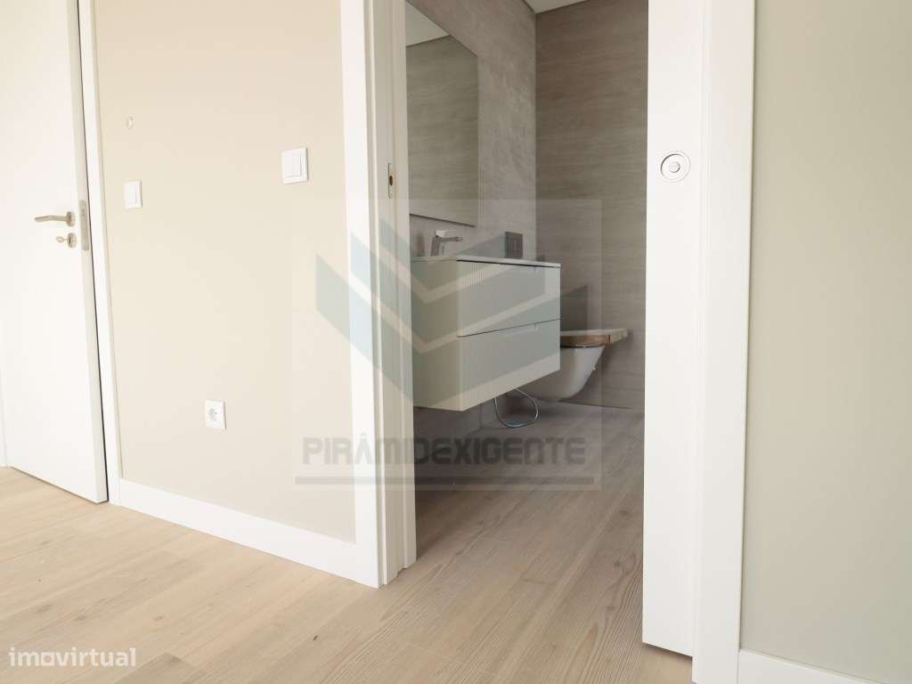 Moradia Isolada NOVA! Piscina Lavandaria Boas Áreas, Azeitão-15