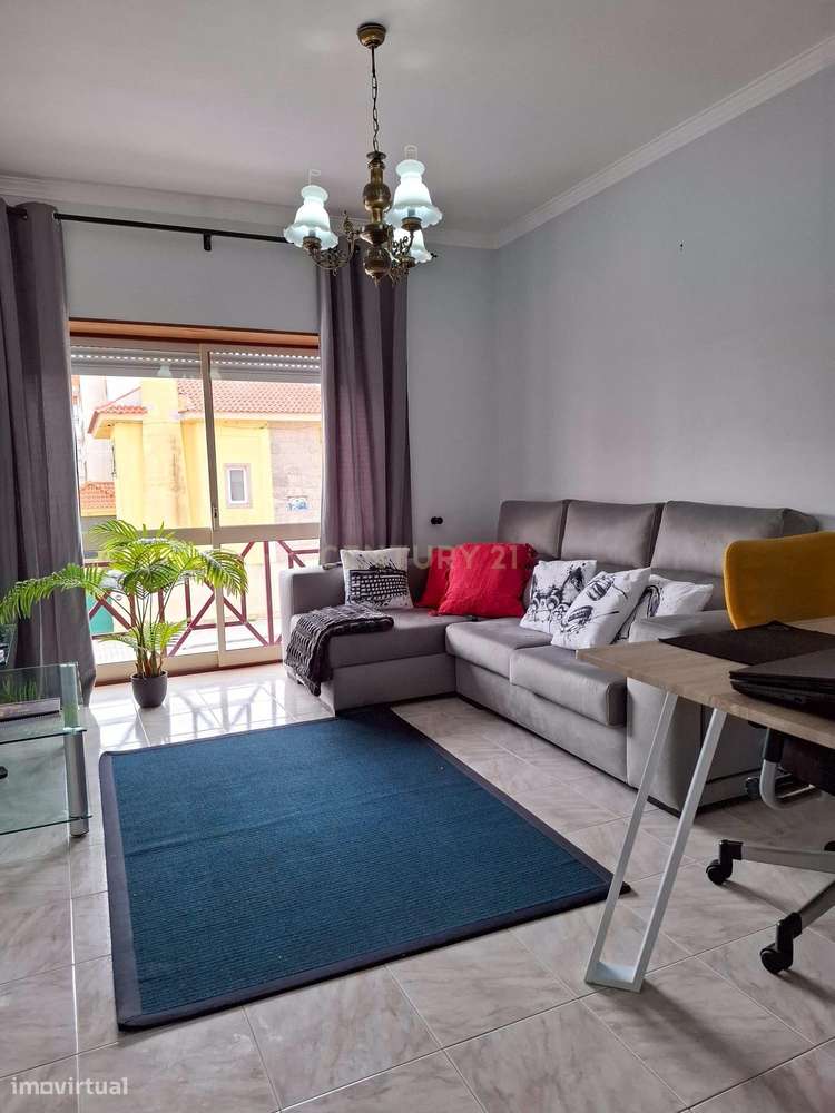 Apartamento T2 no centro da Praia da Consolação, Peniche-0