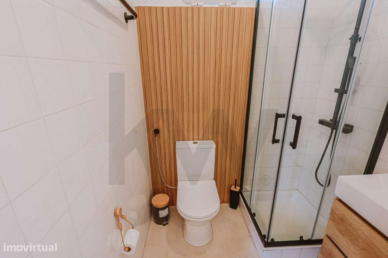 MORADIA  ESPAÇO EXTERIOR  E ZONA DE ESTACIONAMENTO PRIVATIVO-27