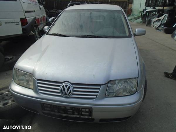 Dezmembrez Volkswagen Bora 1.9 TDI ALH din 2001 volan pe stanga - 2