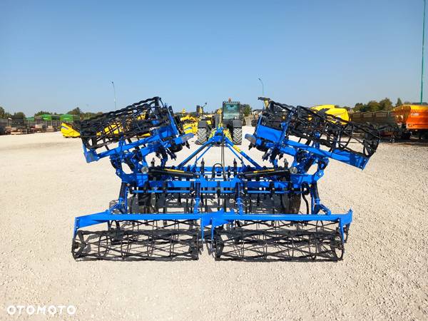 New Holland Agregat uprawowy SBL V430 - 5