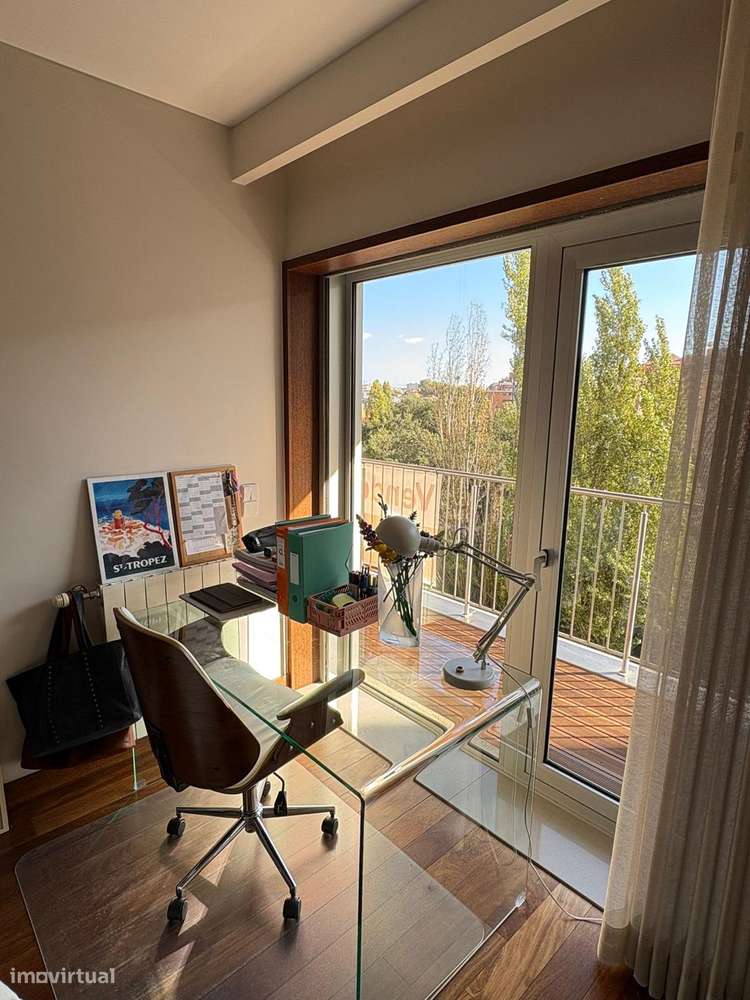 Exclusivo Apartamento T4 em condomínio fechado-9