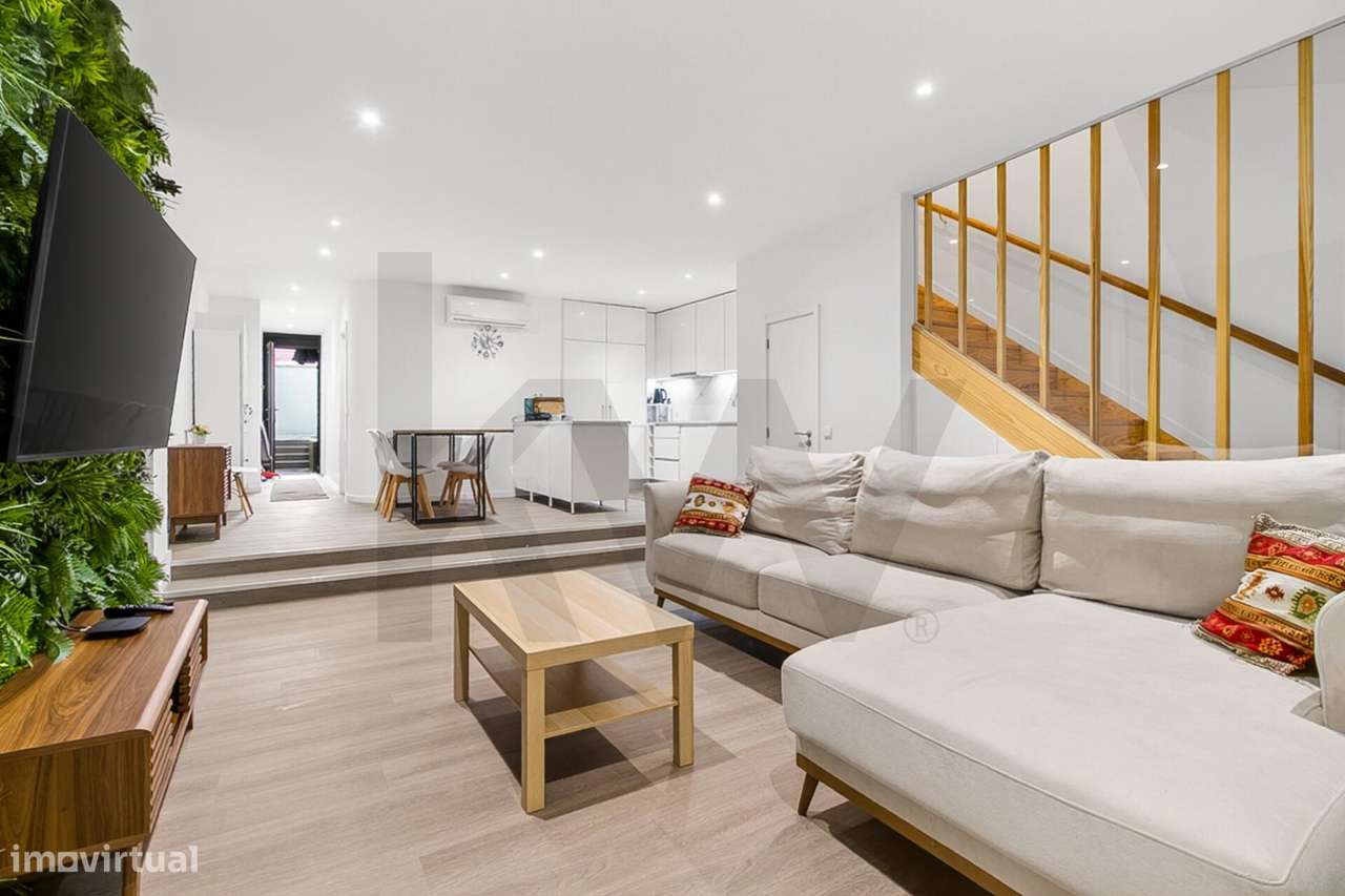 Moradia T4+1 com jardim junto à Areosa - Grande imagem: 2/27