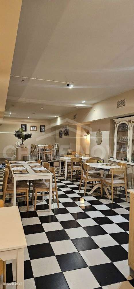 Trespasse de restaurante com esplanada na Rua de Cedofeita - Grande imagem: 2/16