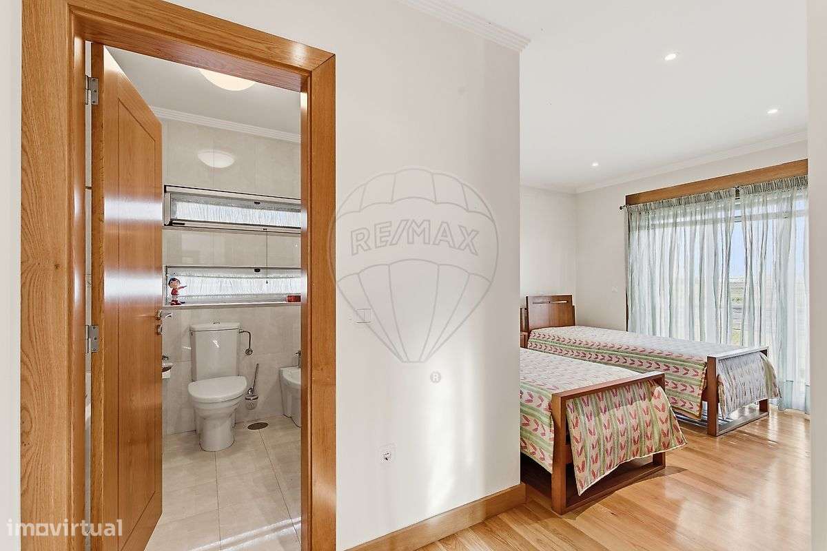 Moradia T4 para venda-22