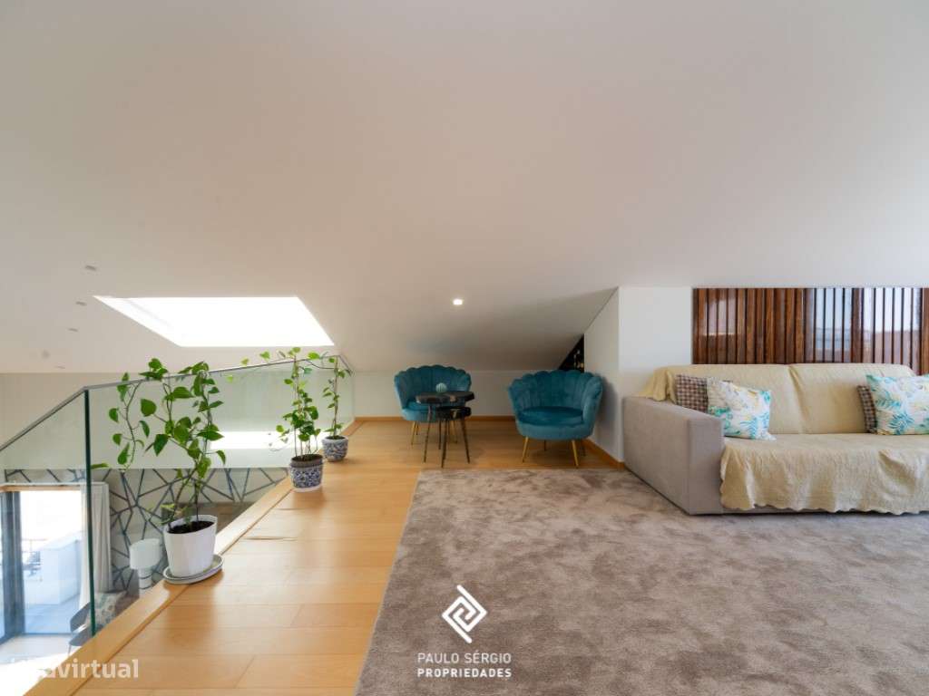 Apartamento T2 Duplex em Espinho-17