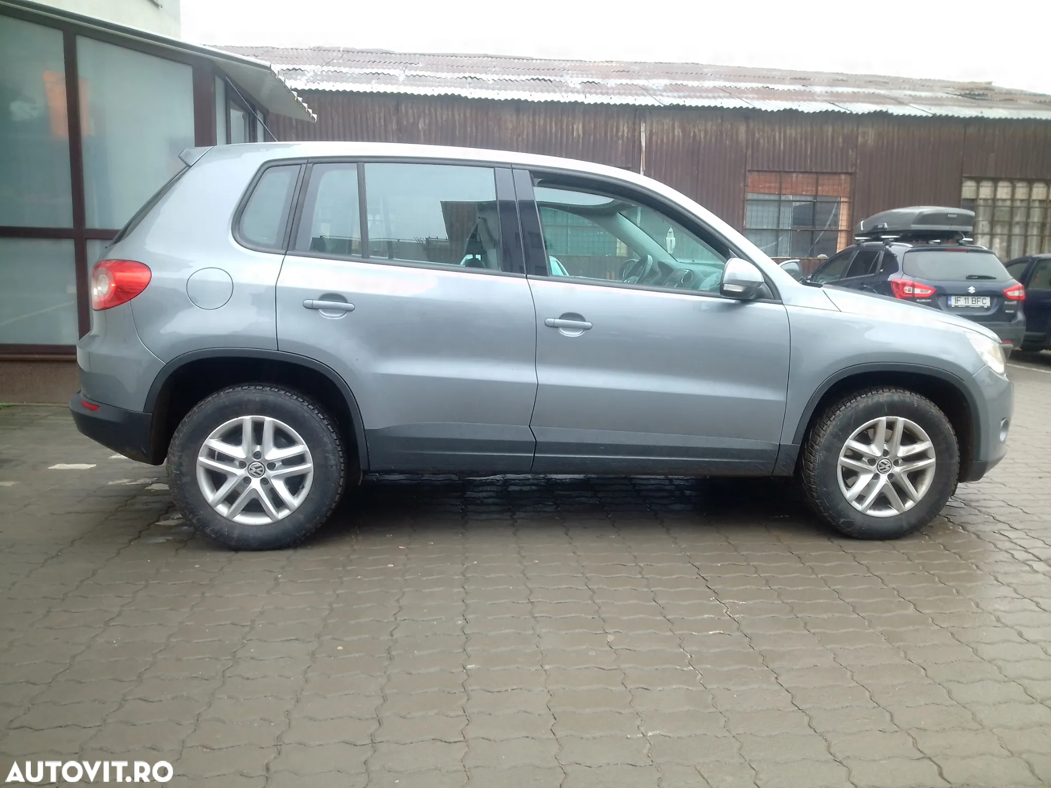 Volkswagen Tiguan 2.0 TDI DPF BlueMotion Technology Trend & Fun - 3