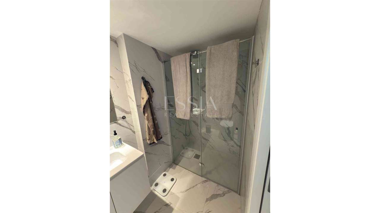 Apartamento T2 com Varanda em Campanhã-6