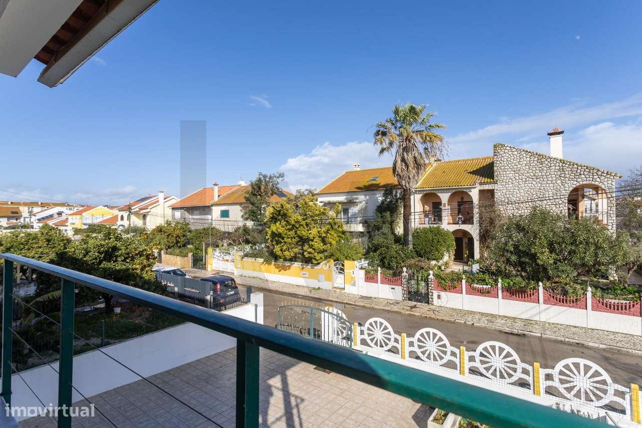 Moradia T4 na Moita – Zona do Palheirão | Excelente Exposição Solar-34