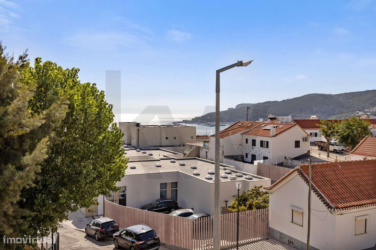 Moradia Remodelada de luxo com Piscina Aquecida, vista mar a 300m da P - Grande imagem: 5/36