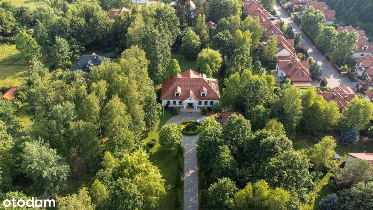 Rezydencja z pięknym ogrodem !!!-1