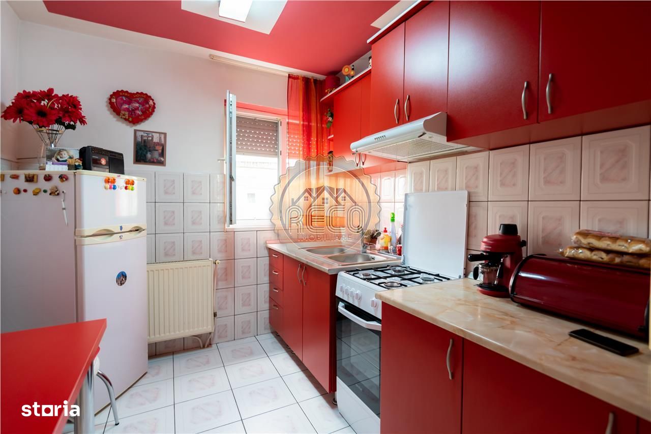 RECO Apartament cu 2 camere, la etajul 4, zona Nufarul