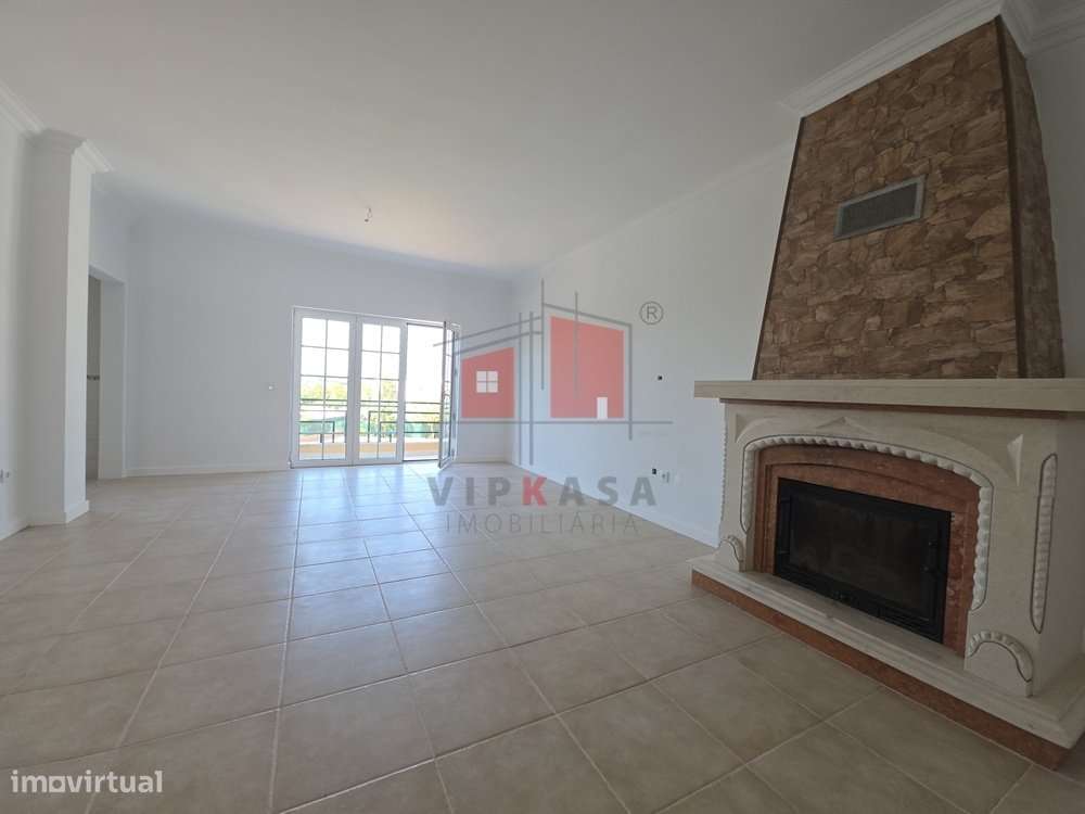 Moradia T4 com Piscina em 900 m2 de lote-6