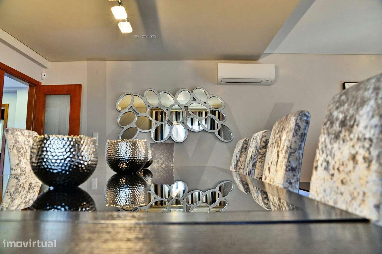 Moradia Familiar com Jardim e Piscina em Azeitão - Grande imagem: 5/53