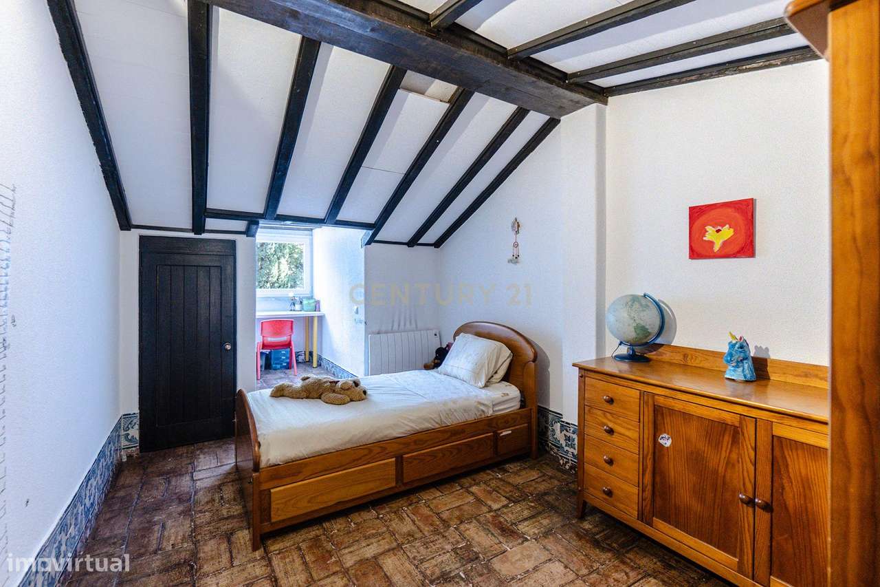 Vila de Prestígio T7+2 com 5.000 m² de Privacidade na Verdizela-32