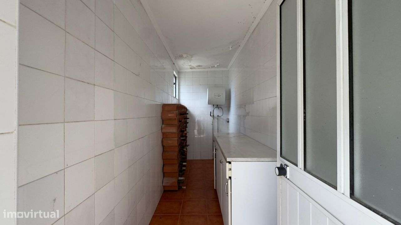 Moradia T3 + anexoT3 + sótão - 195 m2 - Abóboda - São Domingos de Rana-16