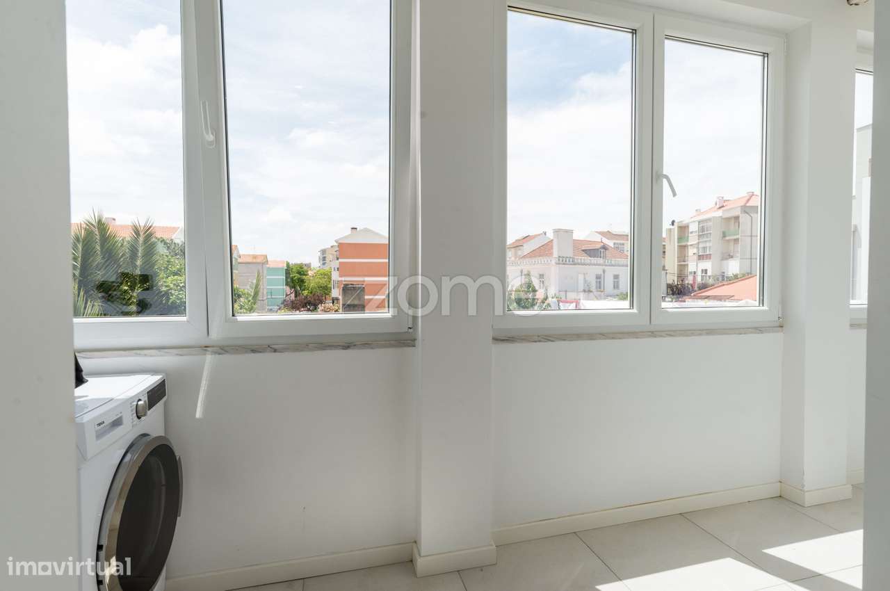 Apartamento T2 com logradouro e anexo.-14