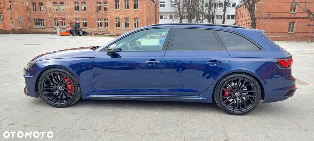 Audi RS4 TFSI Quattro Tiptronic - 9