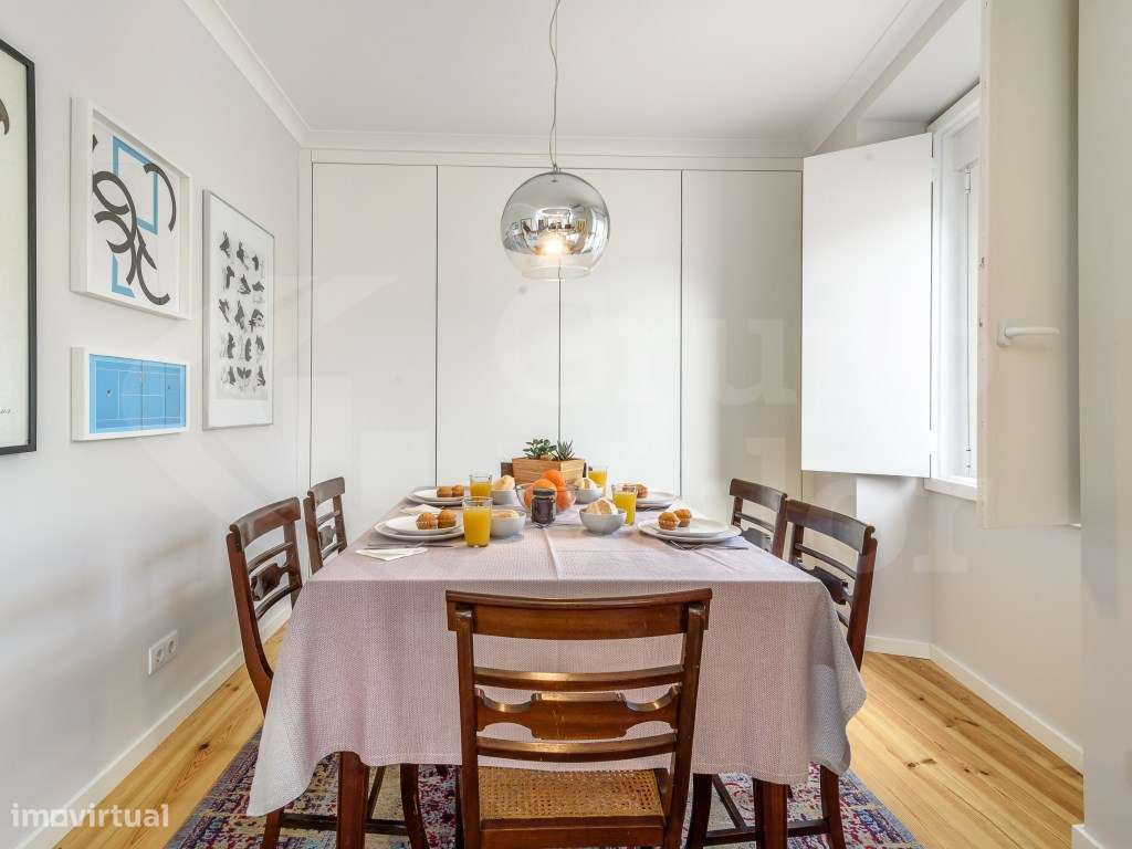 Apartamento T2 Remodelado na Estrela-3