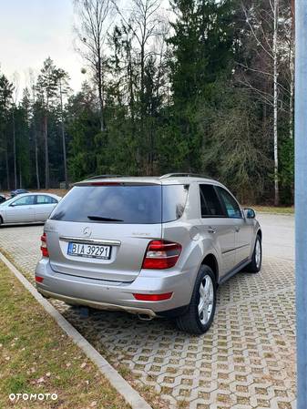 Mercedes-Benz ML 350 BlueTec 4-Matic - 8