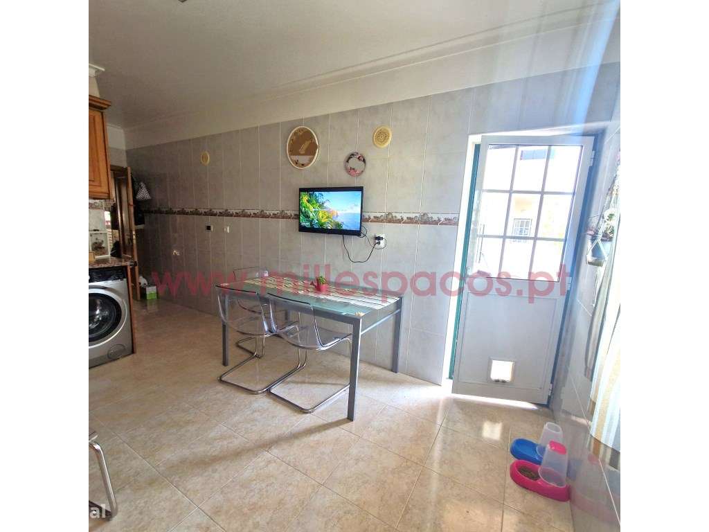 Apartamento T3 usado em Montijo e Afonsoeiro, com garagem e elevado...-3