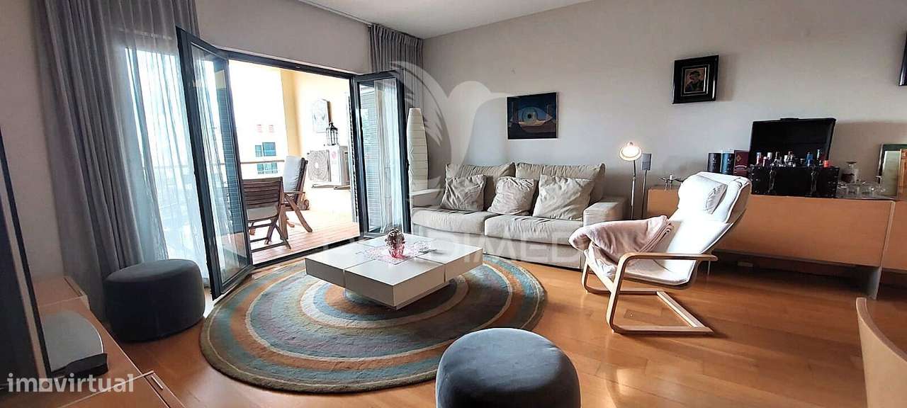 Apartamento T2 Exclusivo com Piscina e 2 Lugares de Estacionamento... - Grande imagem: 3/28