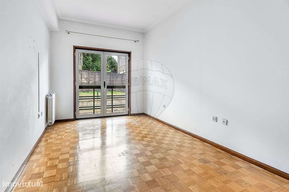 Moradia T5 individual em Nogueira - Braga-26